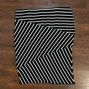 Mossimo Supply Co. Black and White Striped Pencil Skirt Size XL
